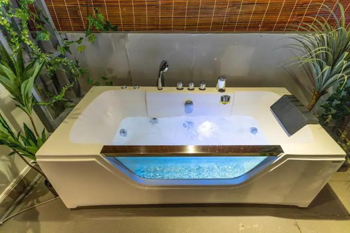 Saigon Hideout Nguyen Trai Apartment โฮจิมินห์ซิตี้ ภายนอก รูปภาพ