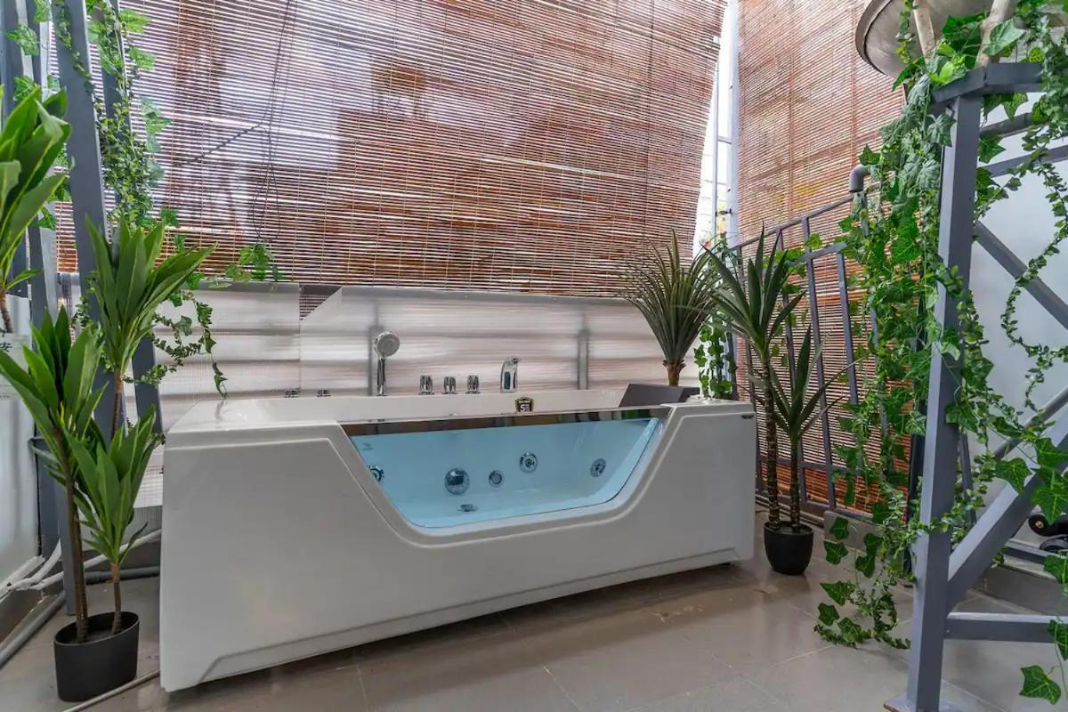 Saigon Hideout Nguyen Trai Apartment โฮจิมินห์ซิตี้ ภายนอก รูปภาพ
