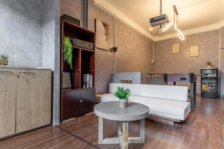 Saigon Hideout Nguyen Trai Apartment โฮจิมินห์ซิตี้ ภายนอก รูปภาพ